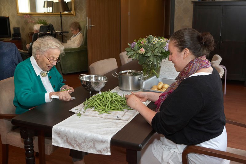 hogewey-the-amazing-village-in-the-netherlands-just-for-people-with-dementia-5
